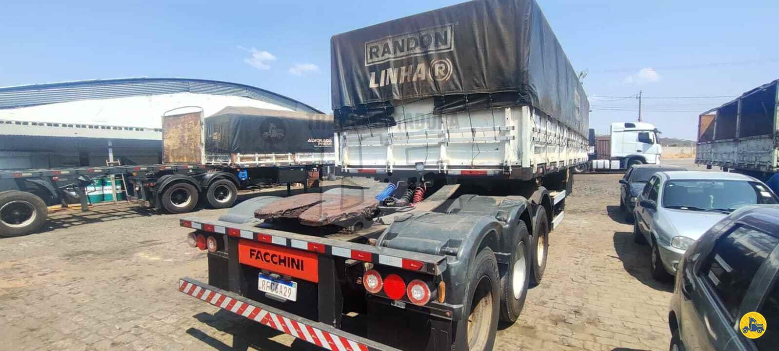 CARRETA SEMI-REBOQUE GRANELEIRO Transportadora HE FORMIGA MINAS GERAIS MG